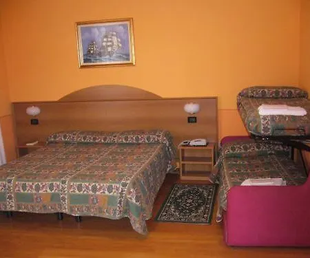 Hotel Azalea 3*
